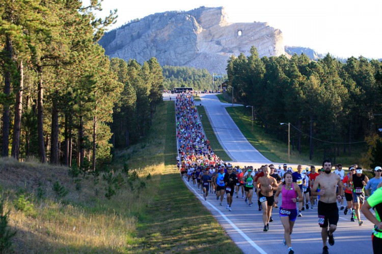 Run Crazy Horse Packet Pick Up and Expo
